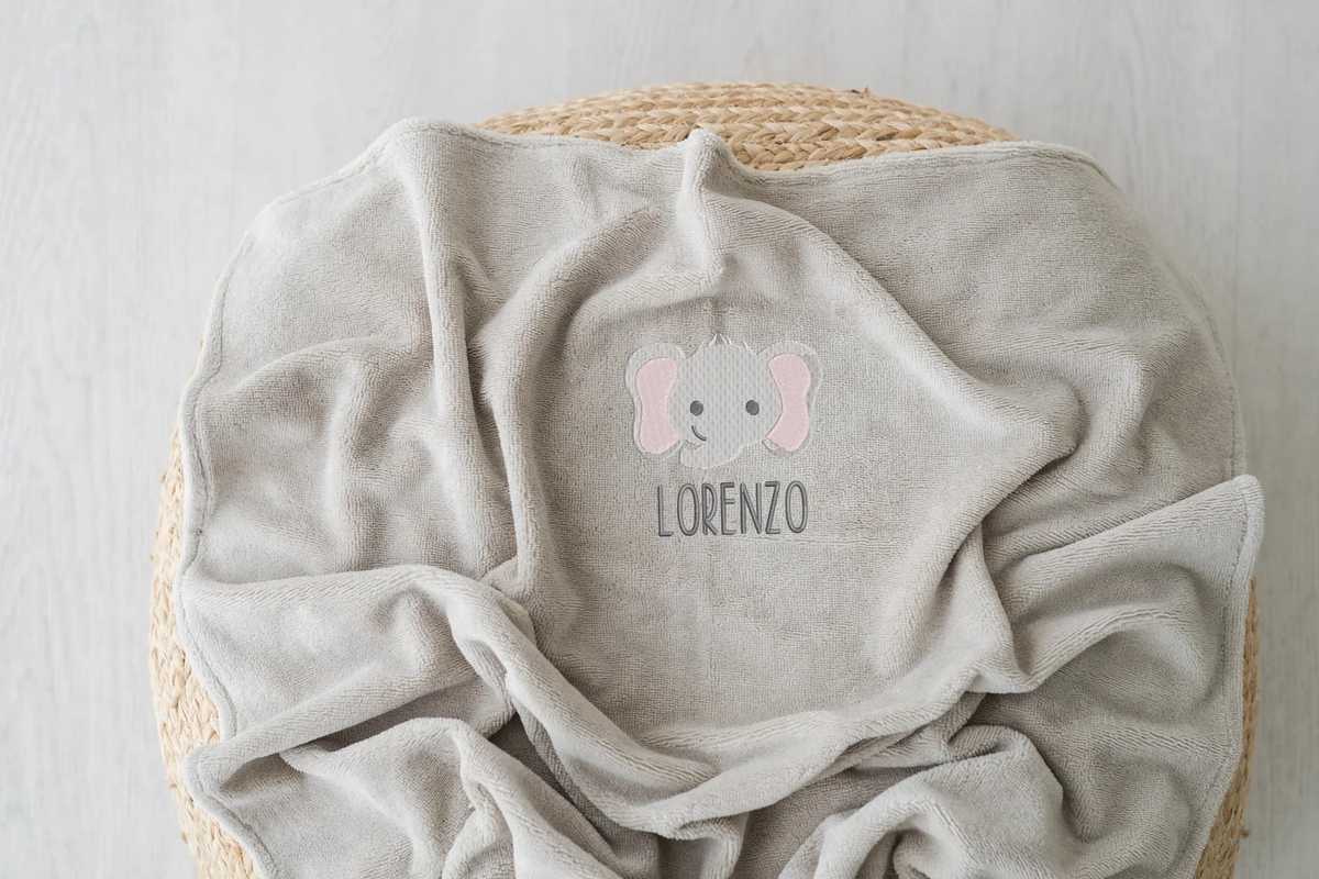 Coperta personalizzata Fiocco con il nome Lorenzo ed elefantino ricamato